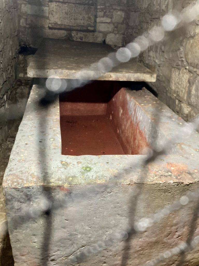 Tomb of the Red Queen in Palenque