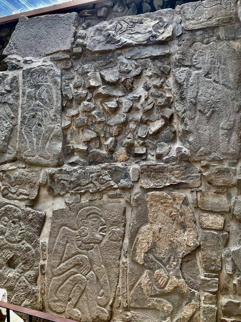 monte alban carvings