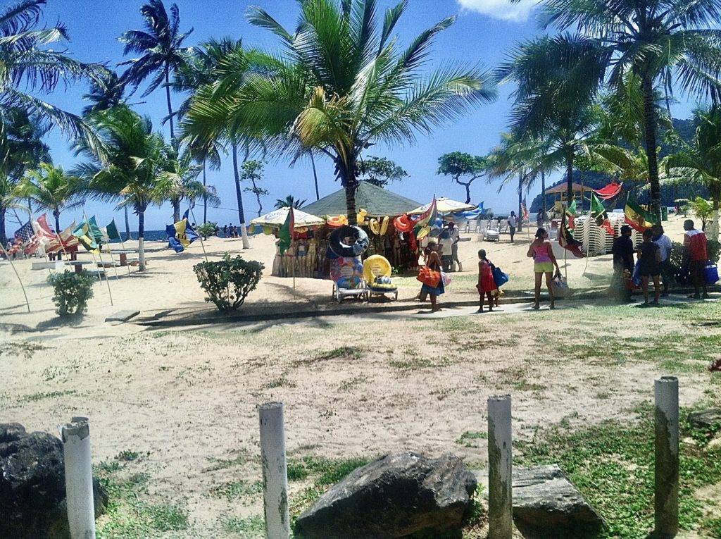 vendors at maracas bay
